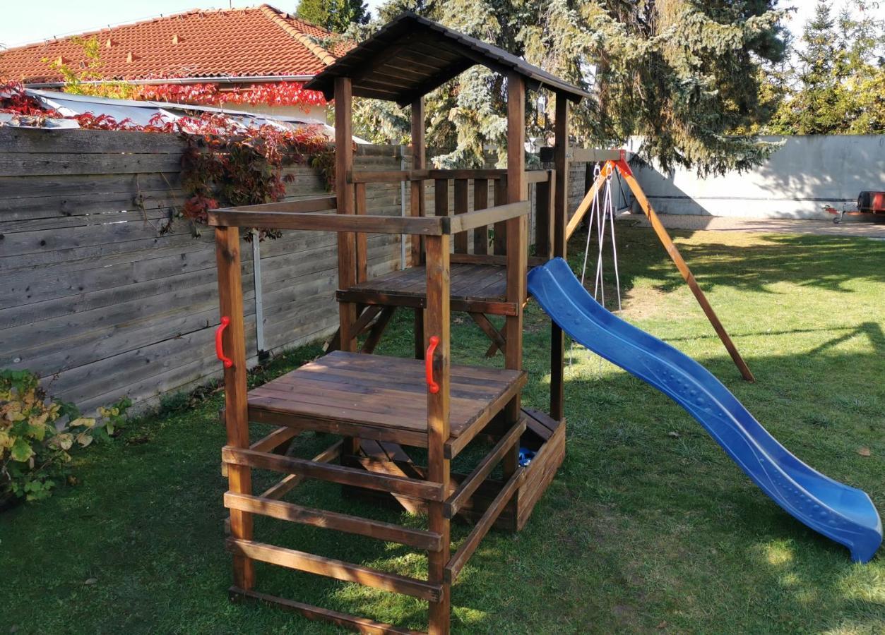 Pension Zlicin Prague Luaran gambar